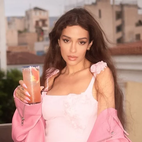 Ελένη Φουρέιρα | "Δε γίνεται να μη σκέφτομαι μήπως αργότερα κάνουν bullying στο σχολείο στον γιο μου"