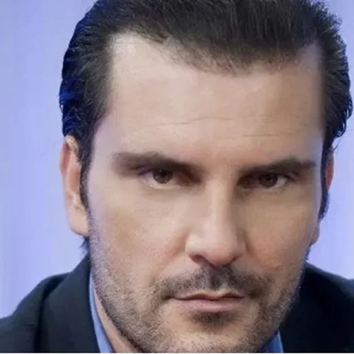 Γεράσιμος Μιχελής | Στην παρουσίαση της τελευταίας του ποιητικής συλλογής παρουσία της πρώην συντρόφου του