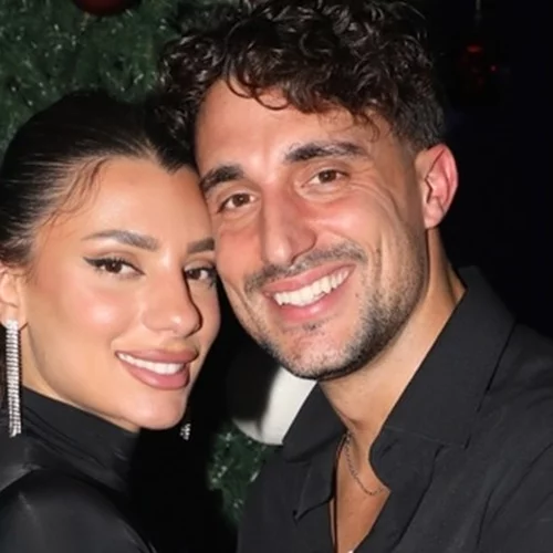 Μαριαλένα Ρουμελιώτη & Σάκης Κατσούλης ανακοίνωσαν ότι περιμένουν το πρώτο τους παιδί