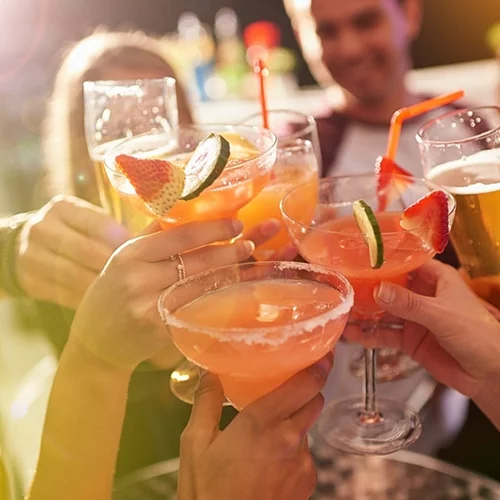 Η Jose Cuervo σε προσκαλεί να γιορτάσεις την Paloma Day όπως μόνο εκείνη ξέρει!