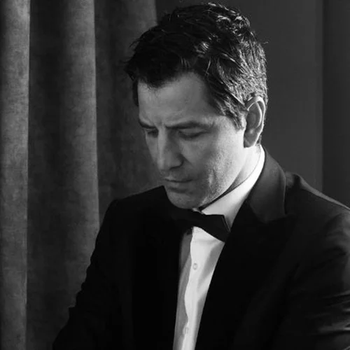 Ο Σάκης Ρουβάς σε μία επανεκτέλεση που θα ακούσουμε στο "Ναυάγιο" του Mega