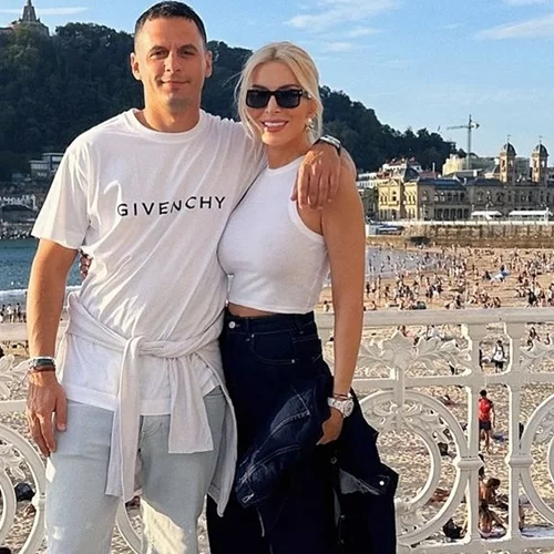 Κατερίνα Καινούργιου-Παναγιώτης Κουτσουμπής | Χειμωνιάτικη βόλτα στο ηλιόλουστο Ζάππειο