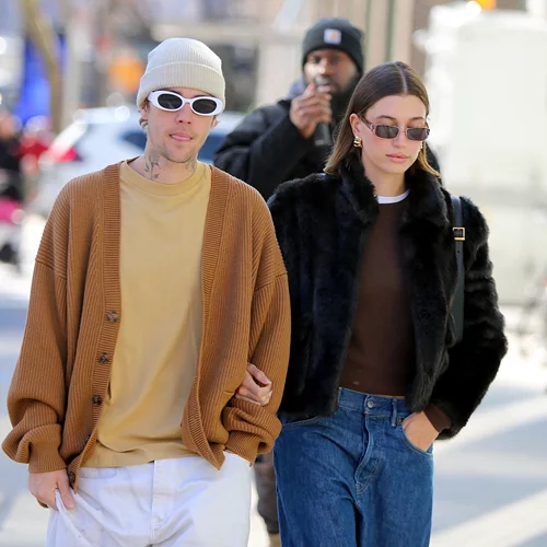 Η Hailey Bieber γέννησε | Το φύλο του μωρού και η πρώτη φωτογραφία του