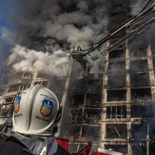 Απαγόρευση κυκλοφορίας για 36 ώρες στο Κίεβο- Ζημιές στο αεροδρόμιο του Ντνίπρο