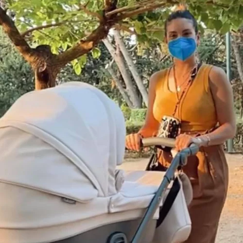 Αθηνά Οικονομάκου | Μας δείχνει το υπέροχο δωμάτιο της κόρης της, Σιέννα