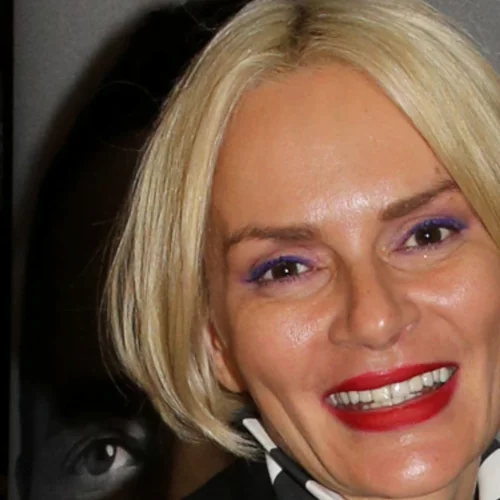 Η Έλενα Χριστοπούλου στο κομμωτήριο | Αυτή είναι αλλαγή που έκανε στα μαλλιά της