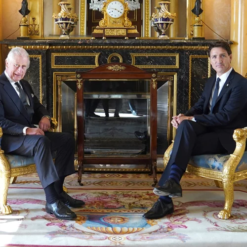 Βασιλιάς Κάρολος -Καμίλα Πάρκερ | Υποδέχτηκαν στο Buckingham τους παγκόσμιους ηγέτες πριν την κηδεία της Ελισάβετ