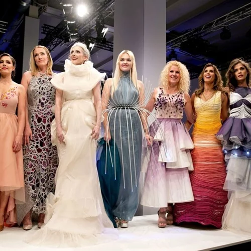 Cindy Crawford, Εva Herzigova, Helena Christensen αποχαιρετούν το supermodel Τatjana Patitz