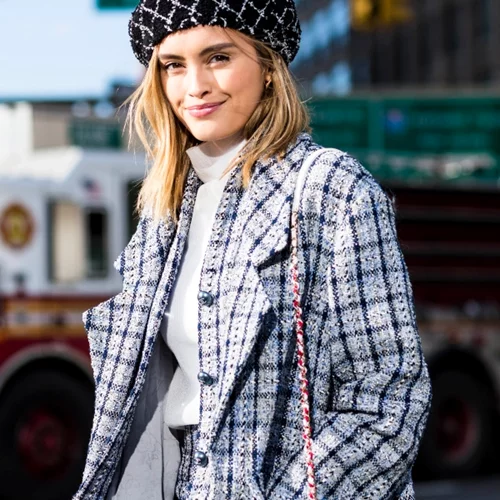 Βάλε στην άκρη τα επίπονα ψηλοτάκουνα | 8 φλατ παπούτσια για να περπατάς με στιλ και άνεση