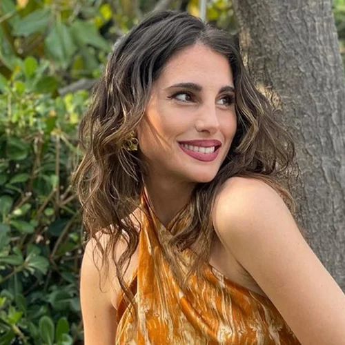 Παυλίνα Βουλγαράκη | "Ό,τι γράφω είναι ταυτόσημο της ζωής μου"