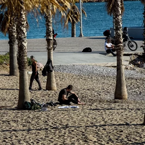 Καιρός | Λιακάδα και υψηλές θερμοκρασίες σήμερα - Εως 28 βαθμούς ο υδράργυρος