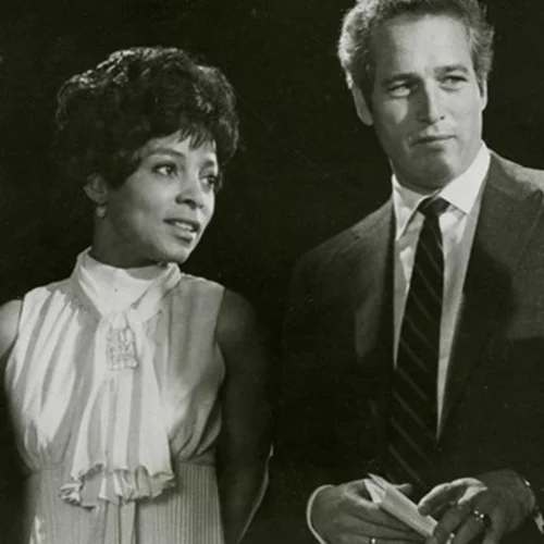 81 χρόνια Φεστιβάλ Βενετίας | Οι λαμπερές διασημότητες που έλαμψαν στο κόκκινο χαλί