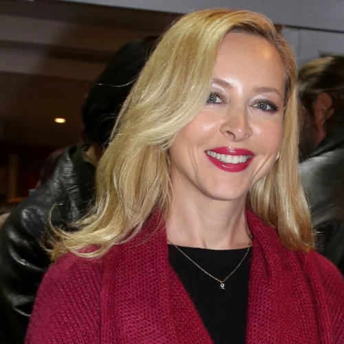 Με νέο look η Φαίη Ξυλά | Η σπάνια αλλαγή στα μαλλιά της