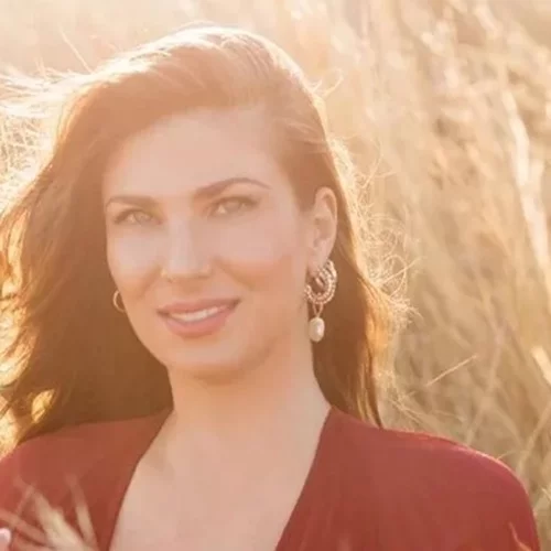 Τριπλά αρνητικός καρκίνος του μαστού: Η νόσος που λύγισε την γνωστή fashion blogger, μητέρα τριών παιδιών, Λαβίνια Σταθάκη