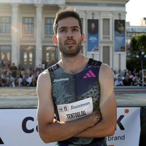 "Απογειώθηκε" ο Μίλτος Τεντόγλου: Κατέκτησε το χρυσό μετάλλιο με άλμα 8,65μ!