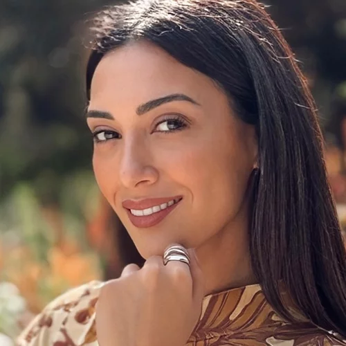 Η Ευγενία Σαμαρά με το απόλυτο καλοκαιρινό χτένισμα