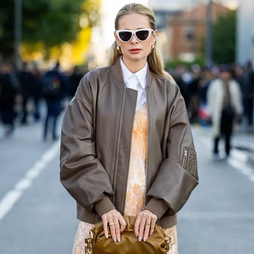 Το δημοφιλές πανωφόρι από τη Stradivarius που θα φορέσεις τώρα και την άνοιξη