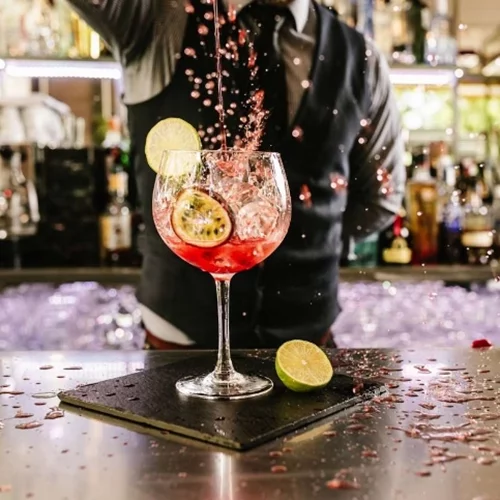 Στην Athens Bar Week, τα καλύτερα μπαρ του κόσμου καταλαμβάνουν την Αθήνα