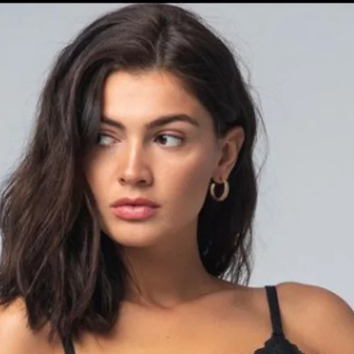 Κέισι Μίζιου | Έτσι σχολίασε την επιλογή της Παρασκευής Κερασιώτη να εργαστεί ως σερβιτόρα