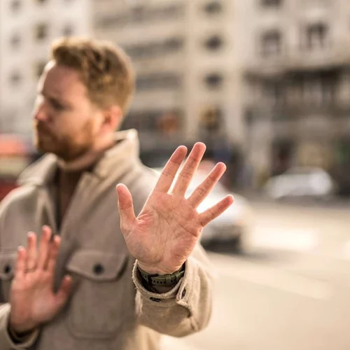 3 λόγοι για τους οποίους κανείς δεν σε θέλει για παρέα