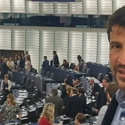 Αλέξης Γεωργούλης | Αυτές είναι οι νέες καταγγελίες - Η φωτογράφος και ο υπεύθυνος γραφείου του ευρωβουλευτή