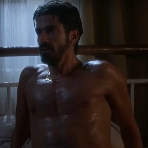 Ο Δημήτρης Γκοτσόπουλος δίνει το απόλυτο spoiler για τον "Άγιο έρωτα"