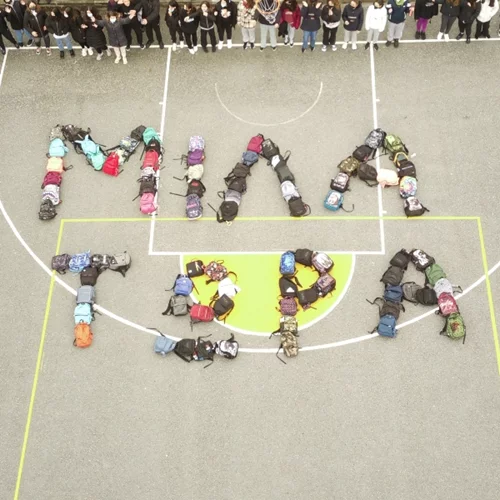 "Μίλα τώρα", το μήνυμα των παιδιών του 3ου Γυμνασίου Μίκρας, στο πλαίσιο εκστρατείας του "Χαμόγελου του Παιδιού"