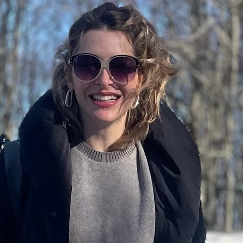 "Χέρι φραντζολίνο"| Η Βασιλική Τρουφάκου φωτογράφισε τον γιο της στα χιόνια και εμείς "λιώσαμε"