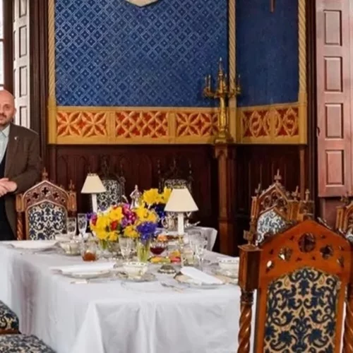 Για απογευματινό τσάι στον Πύργο Βασιλίσσης