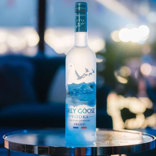 Απολαύσαμε παγωμένο Grey Goose Martini και μυηθήκαμε στα μυστικά του κάτω από τα Πυρηναία Όρη
