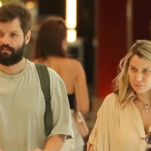 Κατρίνα Τσάνταλη και Ανδρέας Βούλγαρης για ψώνια με τον γιο τους