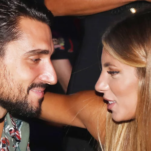 Μαριαλένα Ρουμελιώτη | Με total black look σε νέα έξοδο με τον Σάκη Κατσούλη