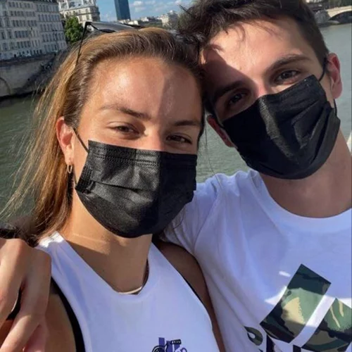 Η Μαρία Σάκκαρη για τον Κωνσταντίνο Μητσοτάκη | Είναι τόσο απλό παιδί, μπορώ να μιλάω για εκείνον ώρες