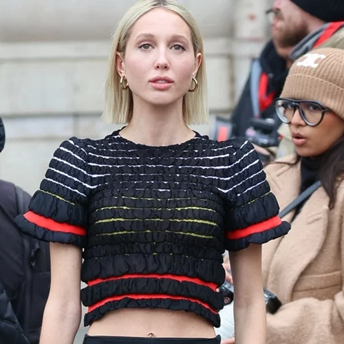 Η εμφάνιση της Μαρίας - Ολυμπίας Γλύξμπουργκ στο show του οίκου Louis Vuitton