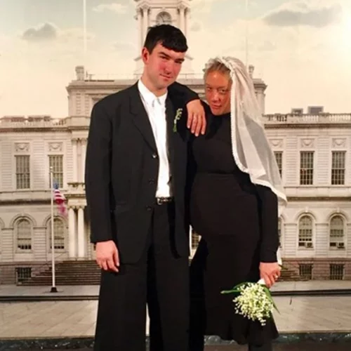 Οι 11 πιο αντισυμβατικές διάσημες νύφες όλων των εποχών