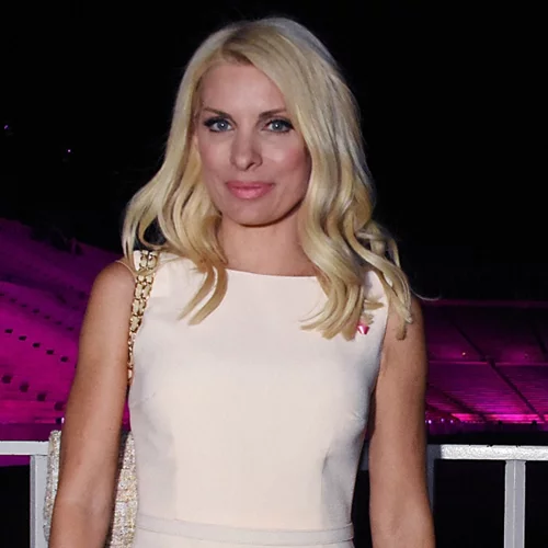 Η Ελένη Μενεγάκη φόρεσε το πιο κολακευτικό τζιν παντελόνι από Massimo Dutti