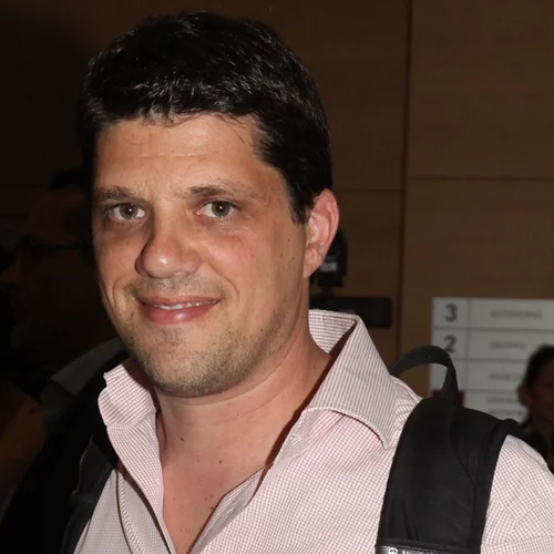 Συγκλονίζει ο Αλέξανδρος Παπανδρέου | Έχασε πατέρα και θεία από κορονοϊό σε μια εβδομάδα - Ήταν γιατροί και ανεμβολίαστοι