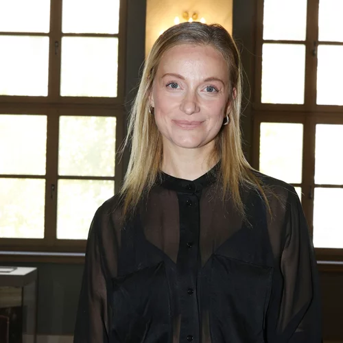 Η Λένα Δροσάκη στόλισε | Ο άντρας της ζωής της που έβαλε το αστέρι στο χριστουγεννιάτικο δέντρο