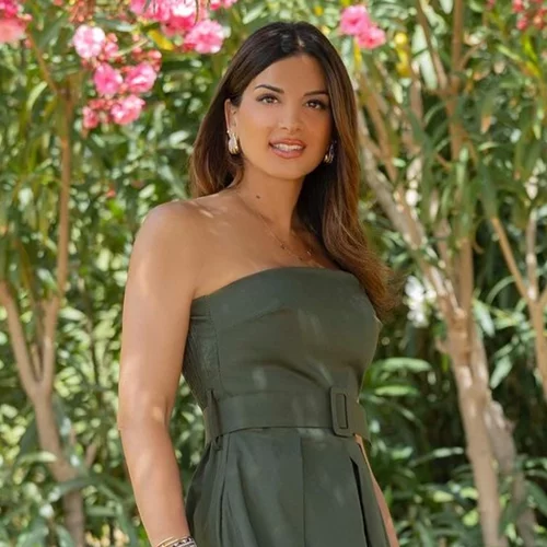 Έξοδος για δείπνο και μπουζούκια για τη Σταματίνα Τσιμτσιλή