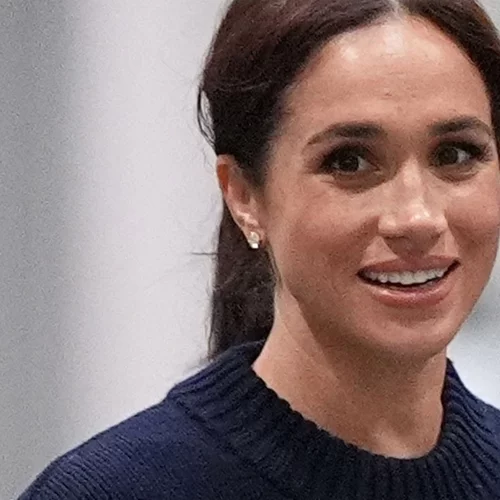 Η Meghan Markle μάς δείχνει το πρόσωπο της κόρης της, Lilibet | Το σπάνιο κλικ