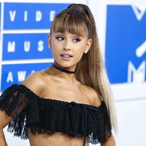 Πώς να αντιγράψεις το no makeup look της Ariana Grande