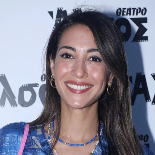 Καλεσμένη σε γάμο | Η Ευγενία Σαμαρά έκλεψε τις εντυπώσεις με το γοργονέ MI-RŌ look της