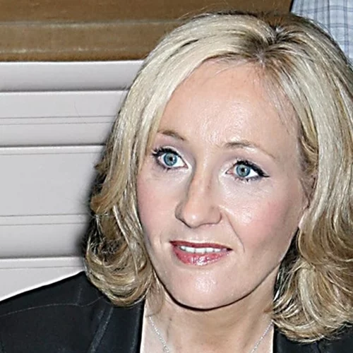 J.K. Rowling | Από τα δύσκολα χρόνια και το αντρικό όνομα ως τη σακούλα του αεροπλάνου για τον εμετό