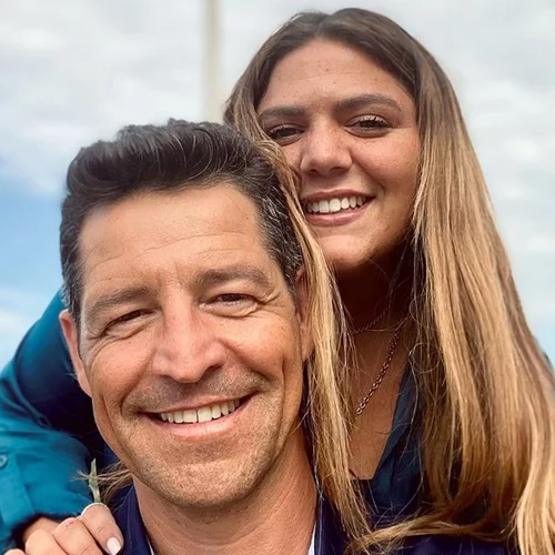 Δανάη Μπάρκα | Οι δημόσιες ευχές στον Απόστολο Ρουβά για τη γιορτή του (pics)