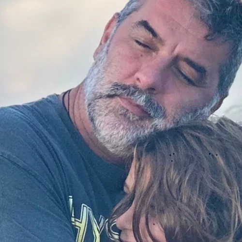 "Τρελαμένος" ο Βασίλης Μπισμπίκης | Ετοιμάζεται να πάει με τα πόδια στο Άμπου Ντάμπι