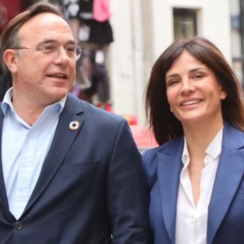 Δήμητρα Ματσούκα | Αγκαλιά με τον ανιψιό της και βαφτισιμιό της, Ραφαήλ