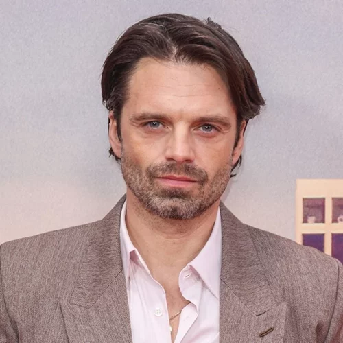 Ο Sebastian Stan λέει ότι οι σταρ του Χόλιγουντ "φοβούνται" τον Donald Trump
