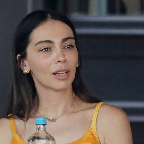 Ολυμπία Χοψονίδου | Αποχωρίστηκε τα μαύρα μακριά μαλλιά της - Η νέα της εικόνα