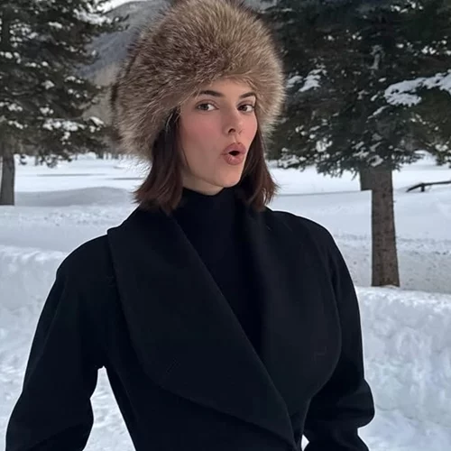 Μαλλιά τον χειμώνα | Τα 5 χτενίσματα που μπορείς να κάνεις με το σκουφί σου