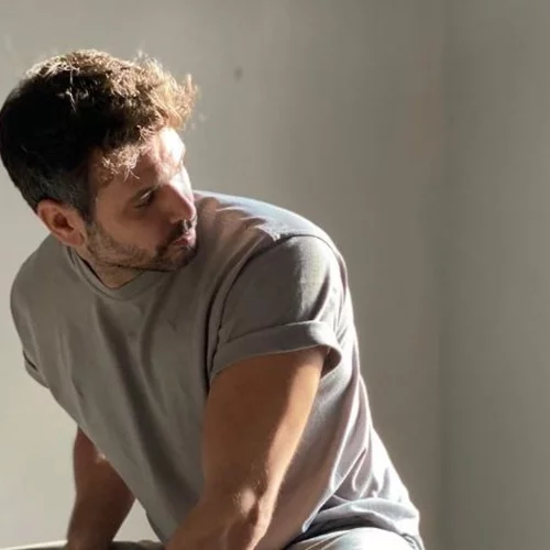 Μιχάλης Λεβεντογιάννης | Βραδινή έξοδος στην πλατεία Μαβίλη